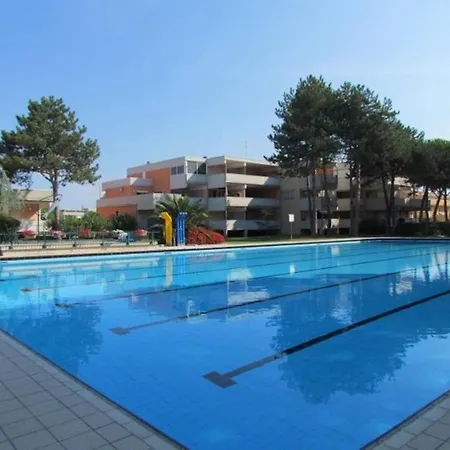 Modern - Pool - Tennis Courts